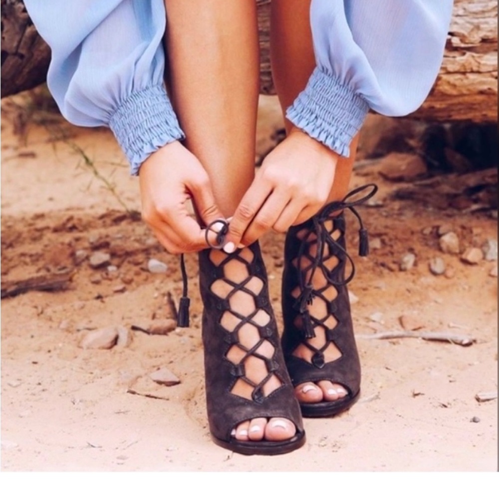 New Frye Gabby Ghillie Lace Up Bootie/Sandals